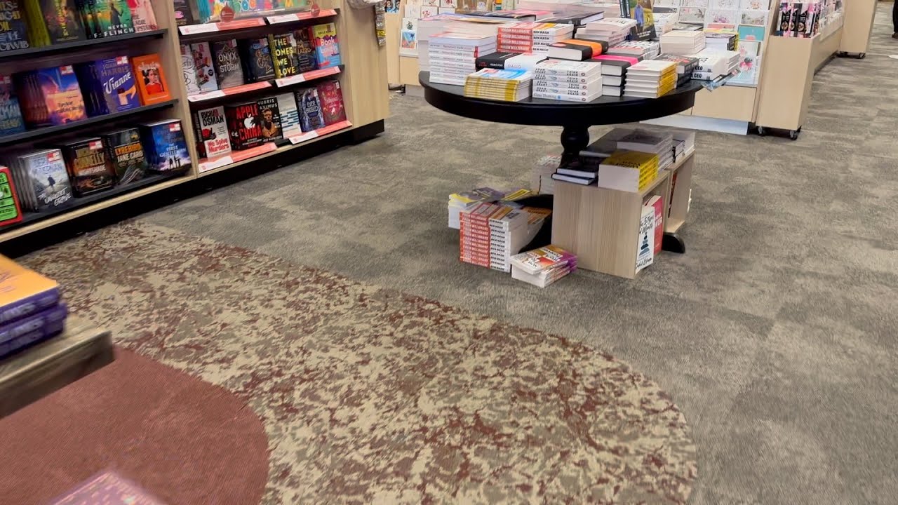 Tracy Goes Book Shopping | Sydney CBD Dymocks